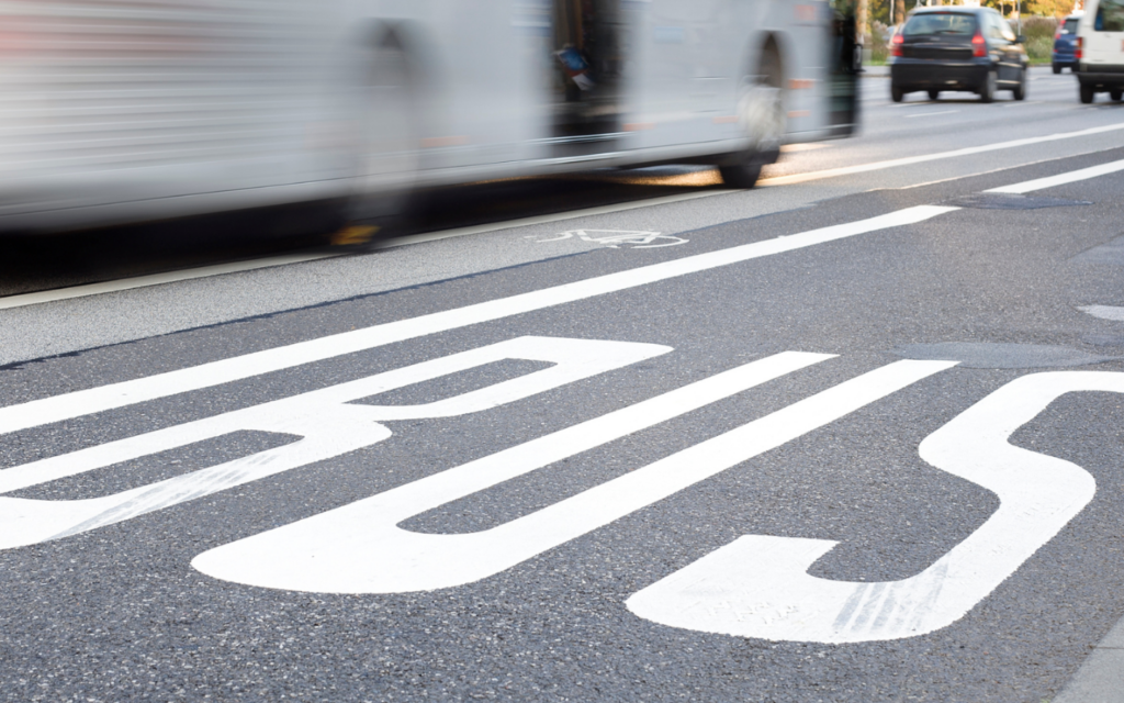 Can electric cars use bus lanes? EVs and bus lanes explained